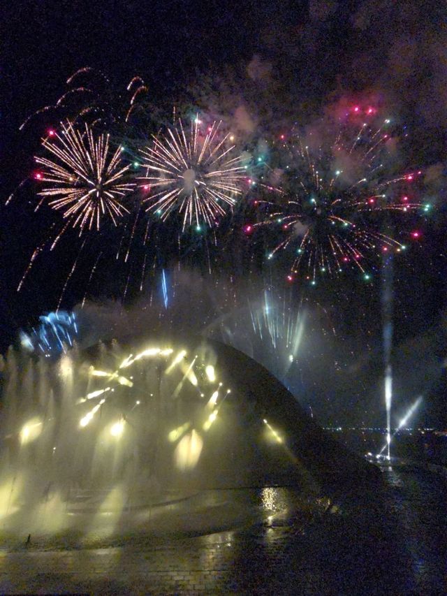 Kiss of the Sea Phu Quoc – A Night of Magic, Fireworks, and Unforgettable Memories** 🌊🎆✨ 