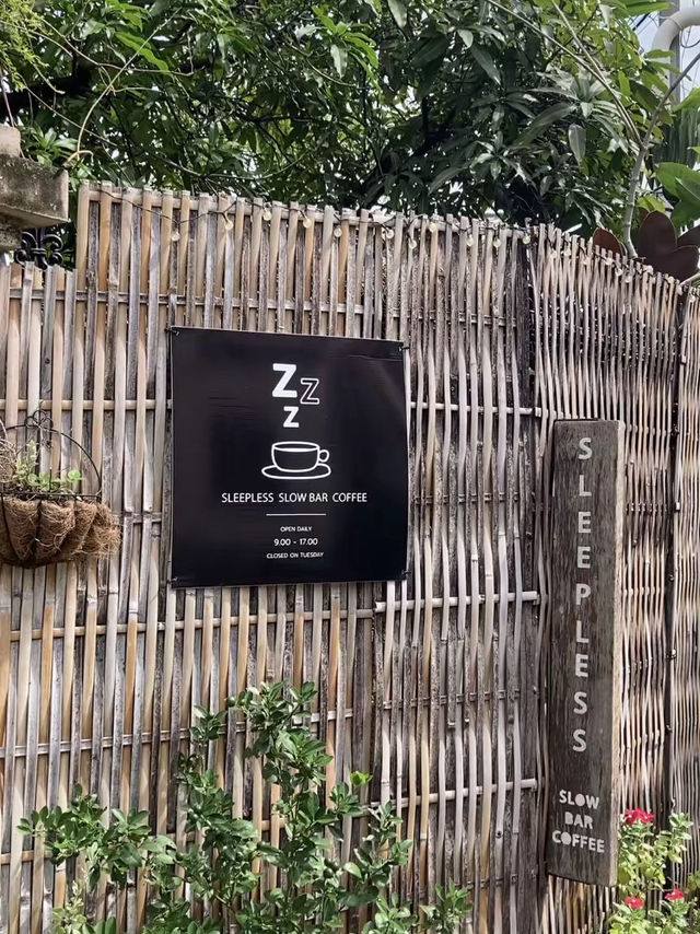โฮมคาเฟ่ ใจกลางเมืองฉะเชิงเทรา สุดร่มรื่น