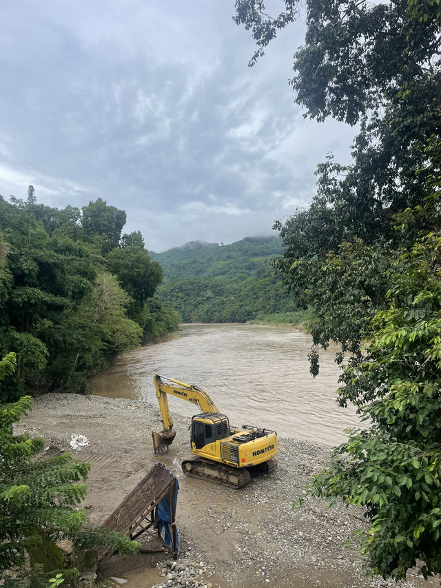 Kebun River: The Perfect Excuse to Pull Over and have a break!