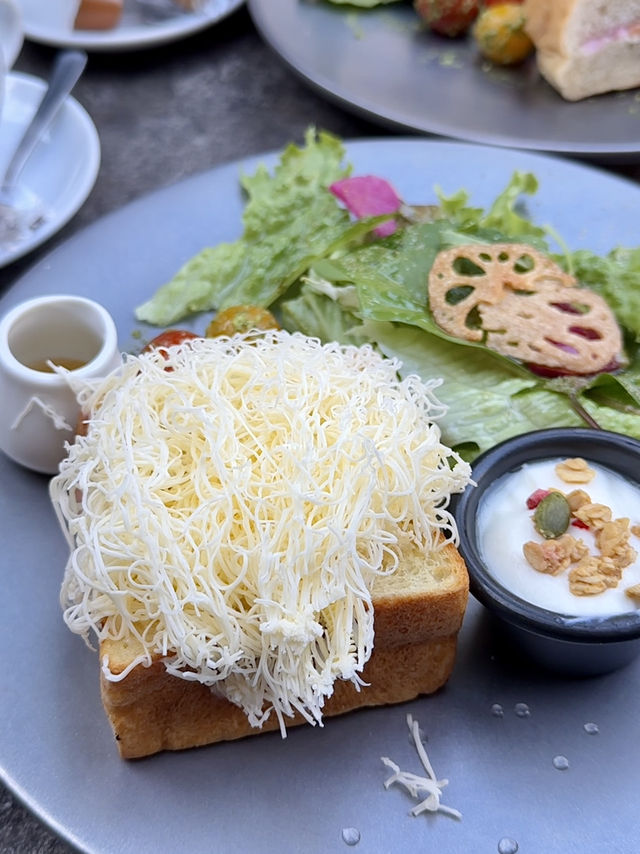 Cozy Brunch at Bread, Espresso &