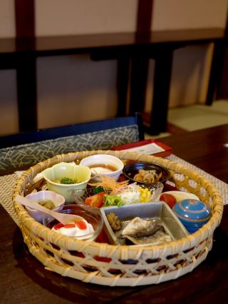 📍 Echigo Tanaka Onsen Shinanoso Sarapan dan Makan Siang / Niigata