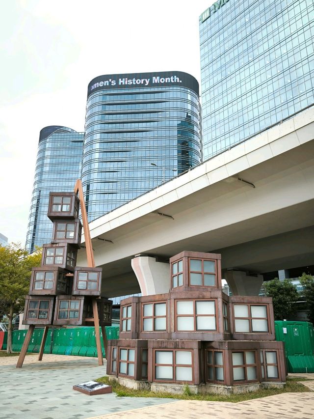 【觀塘海濱花園】坐擁無敵海灣,緊抱綠草如茵,是城市中之綠洲! 【觀塘海濱花園】坐擁無敵海灣,緊抱綠草如茵,是城市中之綠洲!