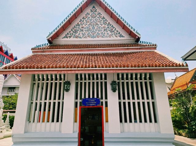泰國曼谷市中心湄南河畔著名古跡皇家寺廟景點：Wat Sangwet Witsayaram，暹羅文化藝術精美寺廟建築，適合打卡拍照📸冥想
