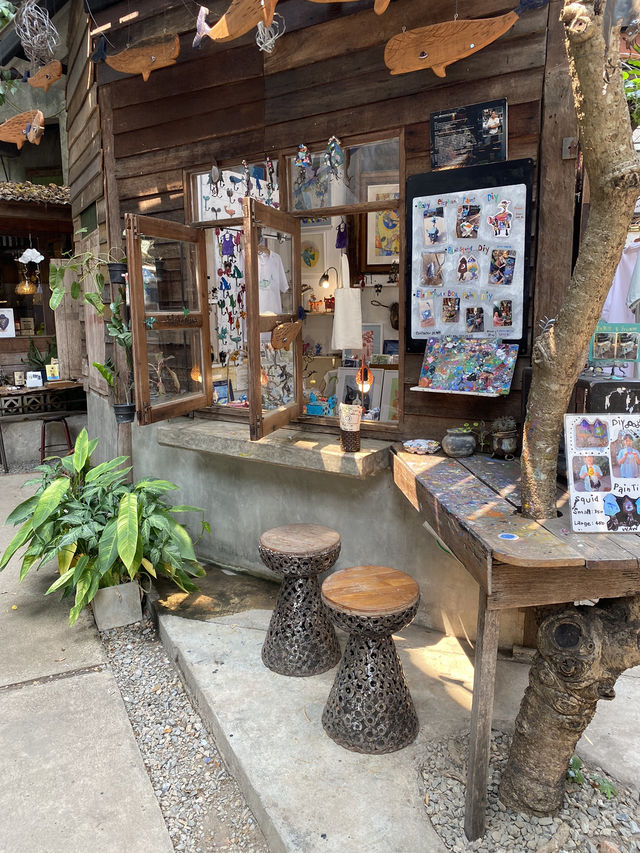 บ้านข้างวัดสถานที่ของศิลปิน