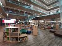 #桃園市立圖書館總館