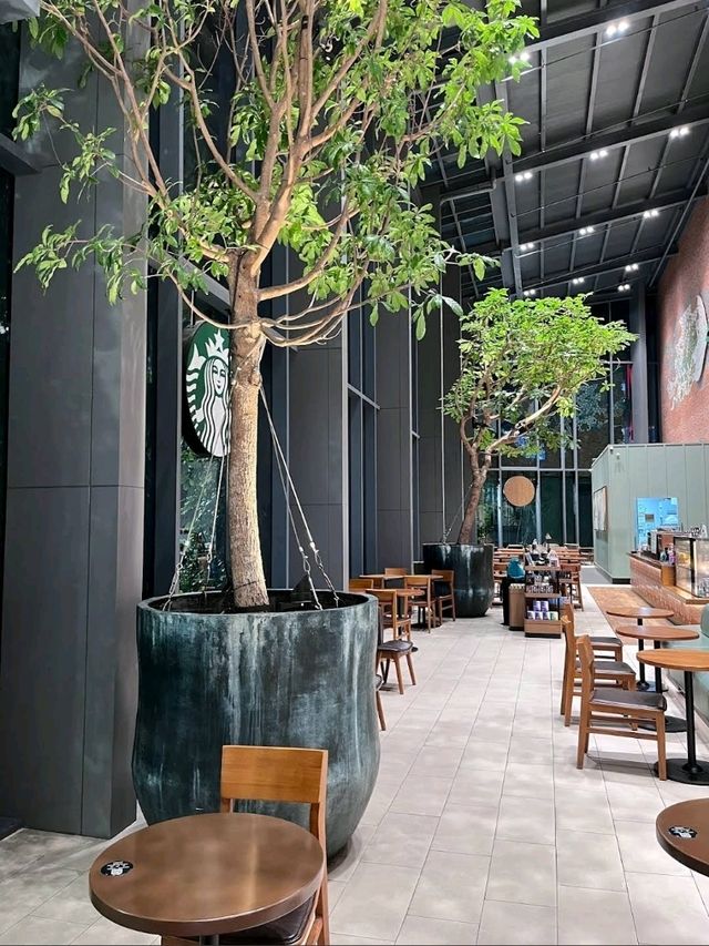 ร้านสตาร์บัค สาขาเดอะมอลล์งามวงศ์วาน