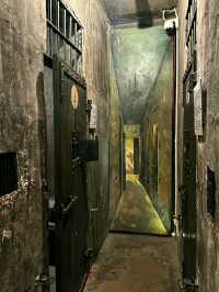 HOA LO PRISON.