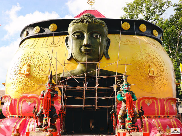 วัดสระกำแพงใหญ่