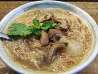 ร้านก๋วยเตี๋ยวชิคๆ ในย่านวัยรุ่นไต้หวัน