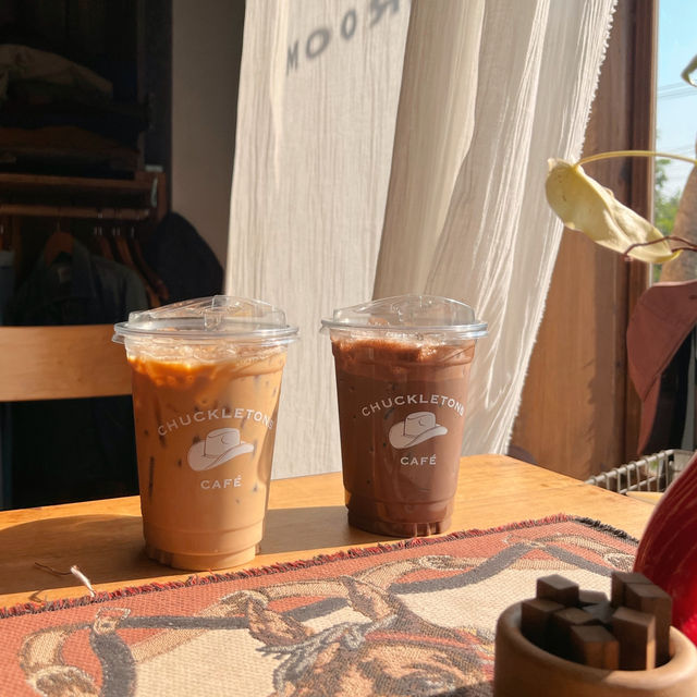 𝗖𝗵𝘂𝗰𝗸𝗹𝗲𝘁𝗼𝗻𝘀 คาเฟ่ลับๆย่านรังสิต