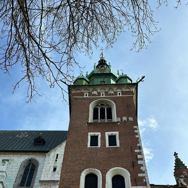 **Weekend Escape to Wawel Royal Castle: A Majestic Journey Through Poland's History!** 👑🏰