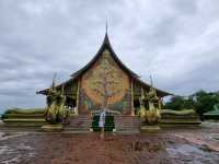 วัดสิรินธรวรารามภูพร้าว (วัดเรืองแสง) อุบลราชธานี