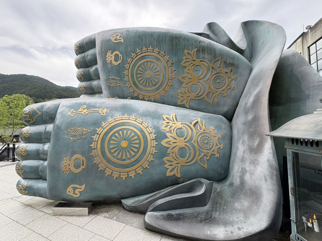 南藏院-世界最大青铜涅槃佛