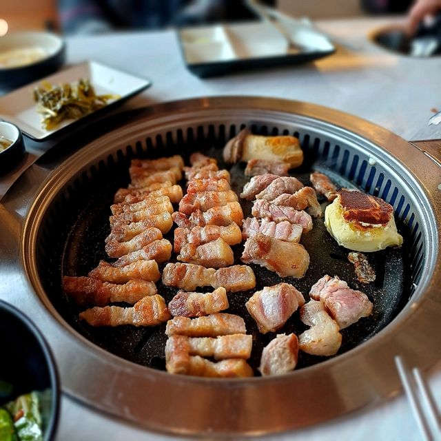 [🇰🇷ソウル・汝矣島] 伝統の味が光る名店ドヤクで楽しむ絶品サムギョプサルとテンジャンチゲ