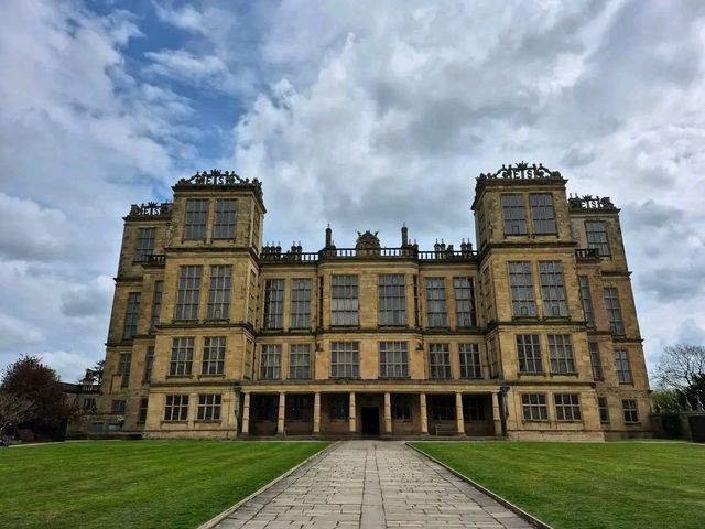 Hardwick Hall: Love for glass and grand history