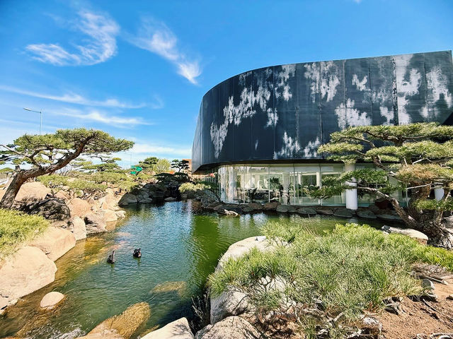 The Luo Hong Art Museum in Beijing