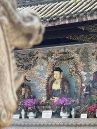 Serene temple next to busy Taikoo Li