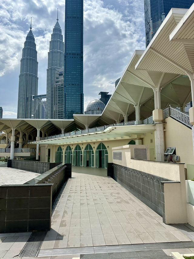 A Serene Sanctuary Beneath the Petronas Towers