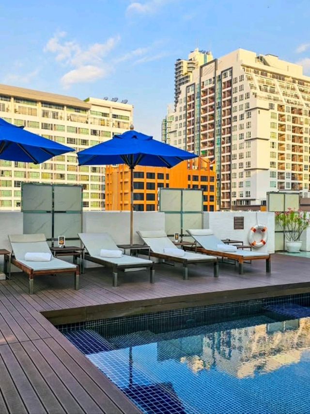 🌃 Night Hotel Bangkok – Where City Dreams Turn Into Stylish Reality! ✨🛏️