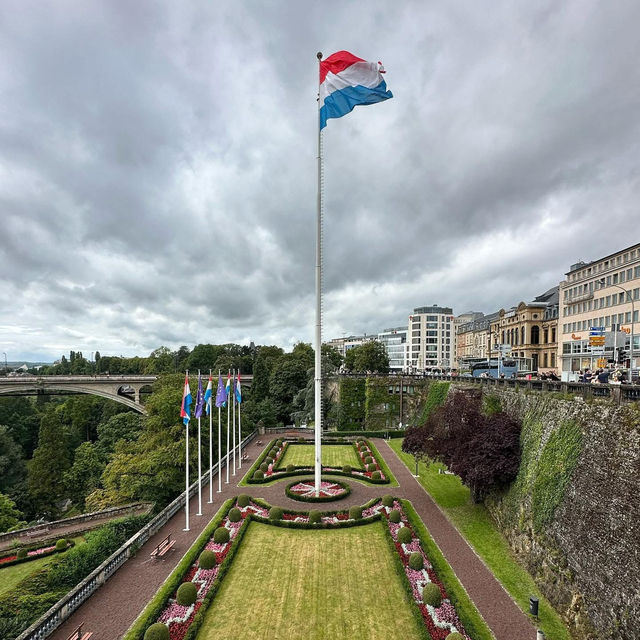 🌞🏰 Summer Stroll Through Luxembourg City: A Fairytale Mix of History, Gardens & Rooftop Views