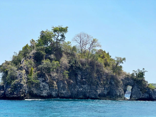 I Came, I Saw, I Almost Cried – Diamond Beach, Bali