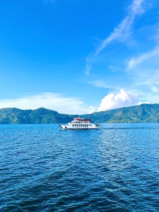 “Samosir and Lake Toba Scenic Views”