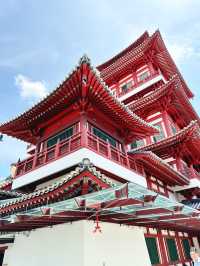 Sacred Serenity at the Buddha Tooth Relic Temple