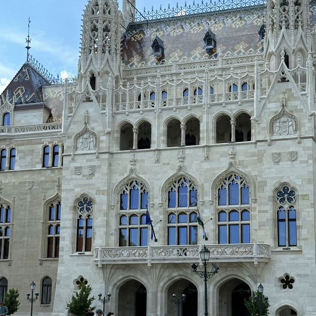 Budapest's Crown Jewel: Fisherman's Bastion & Matthias Church! 🇭🇺