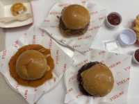 🍔 ร้านเบอร์เกอร์ เนื้อดี ขนมปังนุ่มฉ่ำ Smizzle