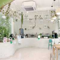 🌿☕ Comfee Krabi คาเฟ่ลับในสวน