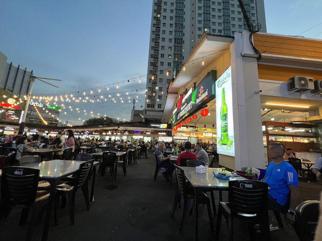 🍽️ A2 Food Court Batam – Best Enjoyed After Sundown