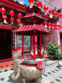 Hiang Thian Siang Ti Temple: A Historic Gem on Carpenter Street 