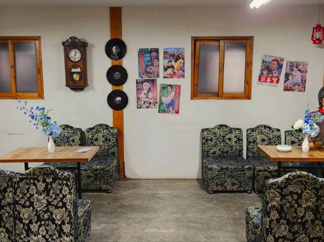 A retro feeling of old Korea at Jangsaengpi Whale Museum