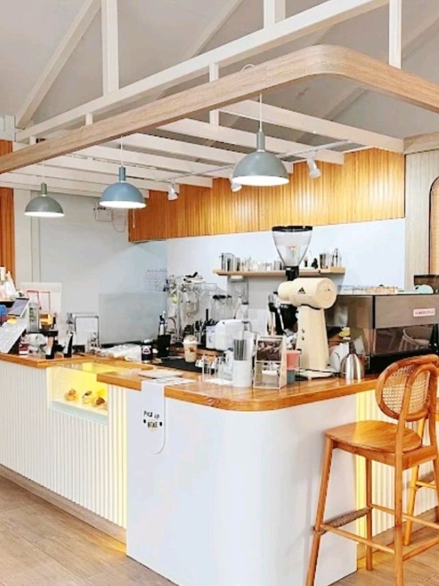 Sunny Brew Cafe x Pattaya ตกแต่งที่ทันสมัย สบายตา