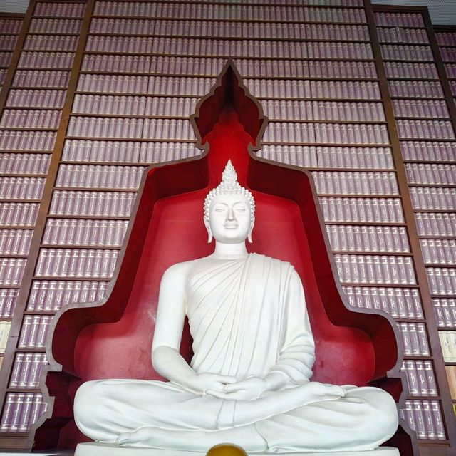 อาคารปัญญานันทานุสรณ์ สถาบันปัญญาวิชชาลัย