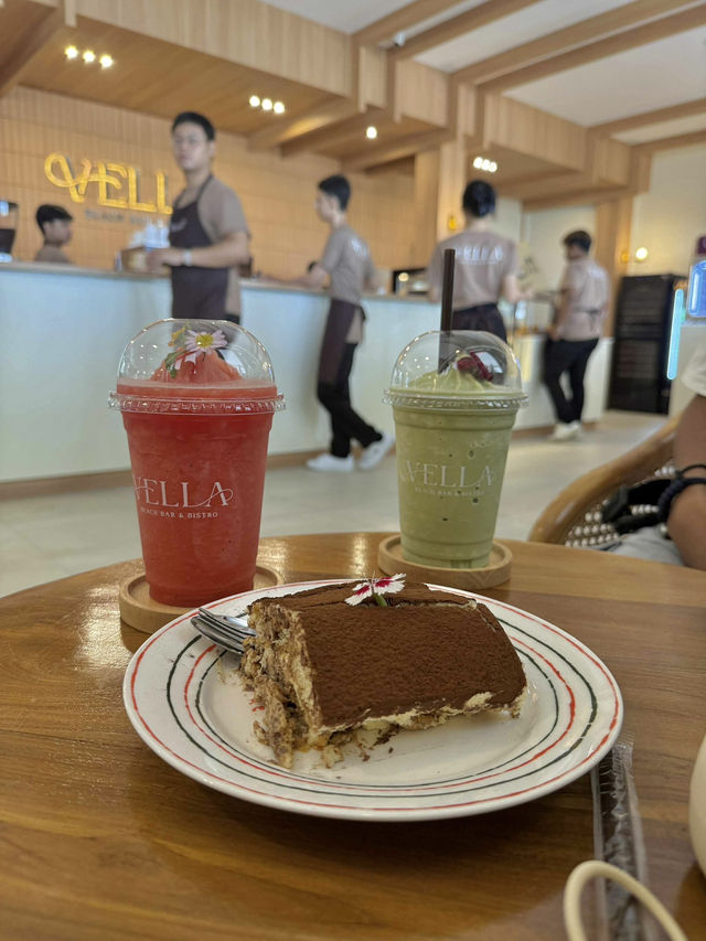 VELLA Beach Bar & Bistro