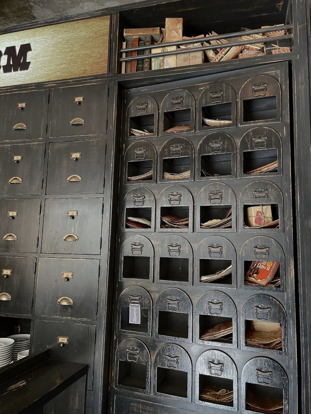 Old Soul, New Vibes: Staying at Mail Room Seoul