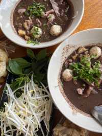 ก๋วยเตี๋ยวตำนานในบาง
