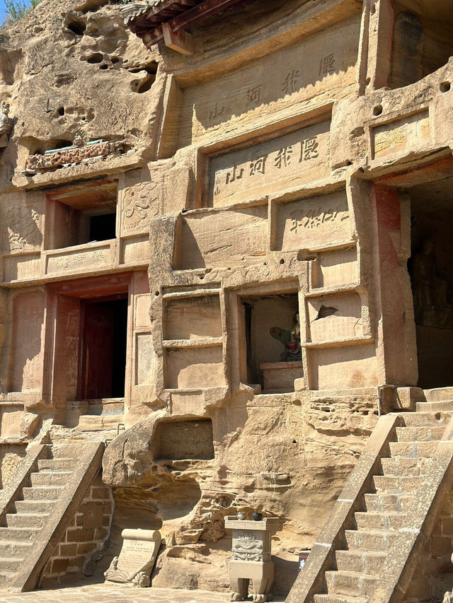 Hongshixia (Red Stone Gorge) 