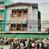 バンコクの学生街・サムヤーンエリアに位置するローカルなお店🇹🇭