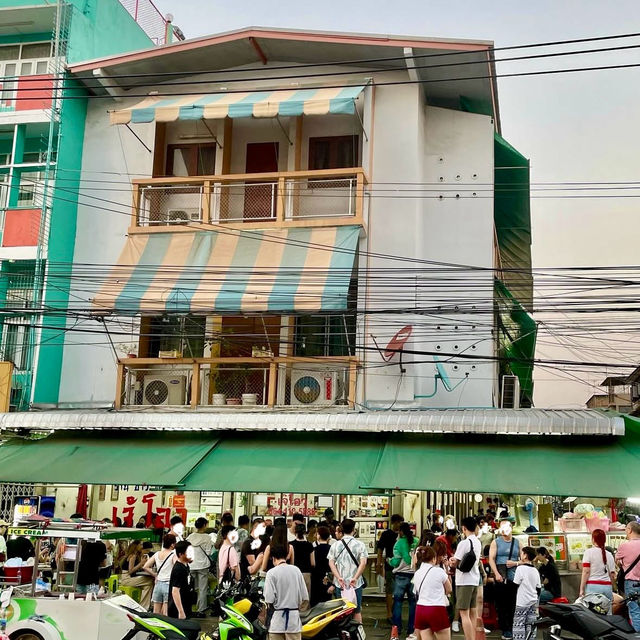 バンコクの学生街・サムヤーンエリアに位置するローカルなお店🇹🇭