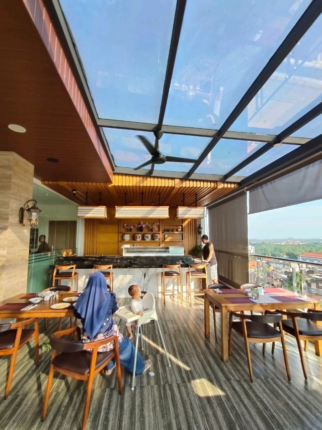 A Morning Above Bali — Breakfast with a View at Sunrise Aventus