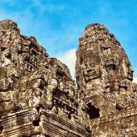 🌿 The Smiling Stones: Solo Trip to Bayon Temple, Angkor Thom! 🗿