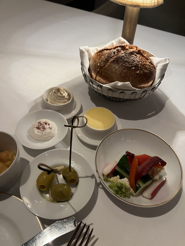 香港絕美古蹟餐廳！Magistracy Dining Room