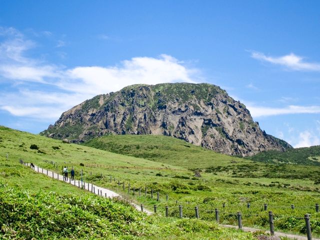🏞️ 한라산 국립공원 – 제주의 심장을 품은 하늘정원