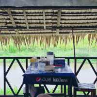 ก๋วยจั๊บบรรยากาศดีในอำเภอบ้านโพธิ์