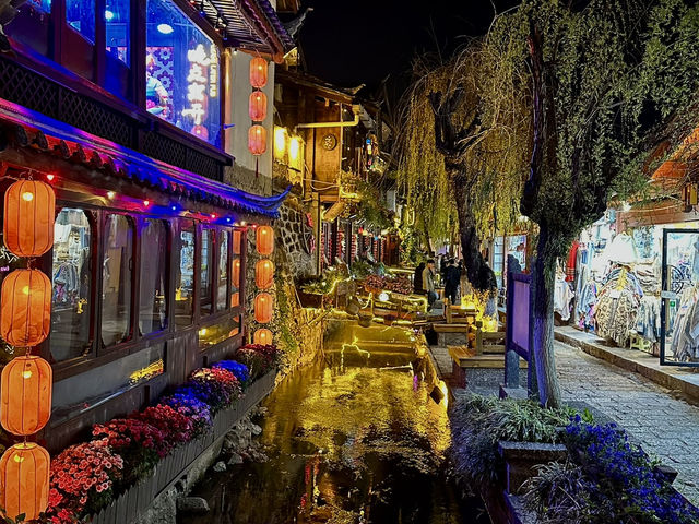 ค่ำคืนนี้🌙 ที่…🏘️เมืองโบราณลี่เจียง 