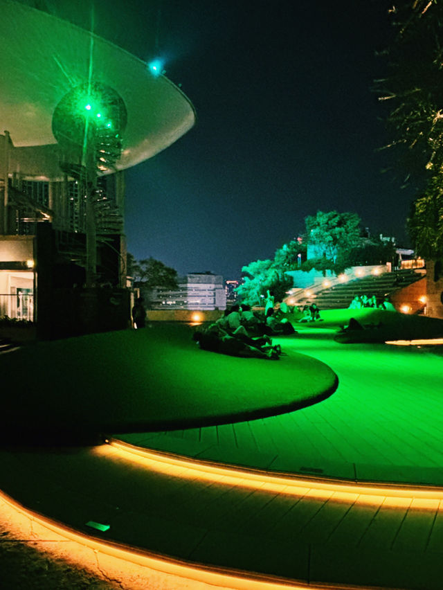 難波隱秘的綠洲：Parks Garden的迷人夜晚 🌌🌿