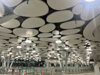 雲朵造型的高雄車站