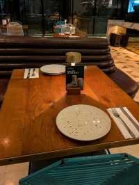 CAFÉ WITH GOOD BREAKFAST SANDWICHES AND COFFEE.